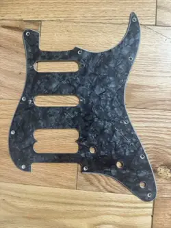 11-HOLE MODERN-STYLE H/S/S ULTRA SERIES FENDER STRATOCASTER PICKGUARD