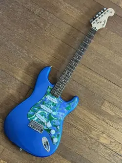 CUSTOM WIRED SERIES   STRATOCASTER STRAT LAKE PLACID BLUE SWIRL 70S FENDER SPECS