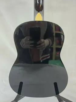 BLACK ACOUSTIC GUITAR