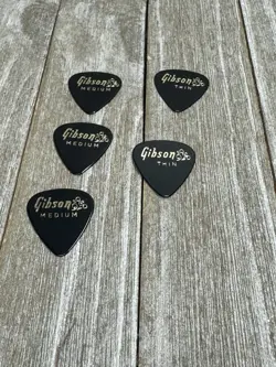 PICKS MEDIUM THIN