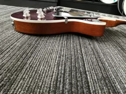 MODERN ELECTRIC GUITAR