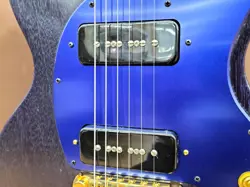 ELECTRIC GUITAR GOLD