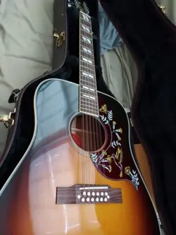 GIBSON HUMMINGBIRD GUITAR 12 STRING CUSTOM