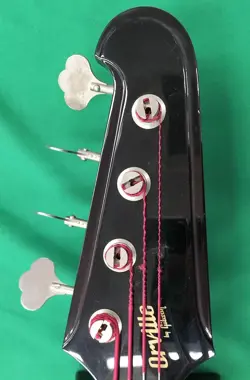 THUNDERBIRD BASS GUITAR