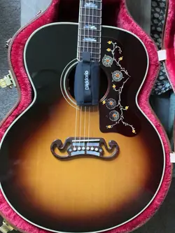GIBSON ACOUSTIC SJ-200