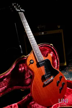 VINTAGE CHERRY 2022