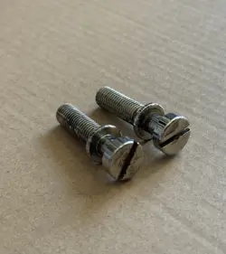 STUDS NICKEL LES