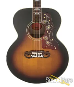 ACOUSTIC GUITAR #20984024