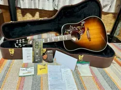 GIBSON HUMMINGBIRD VINTAGE SUNBURST ACOUSTIC GUITAR FROM JAPAN
