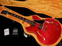 GIBSON CUSTOM SHOP HISTORIC COLLECTION 1964 ES-335 REISSUE VOS : SIXTIES CHERRY