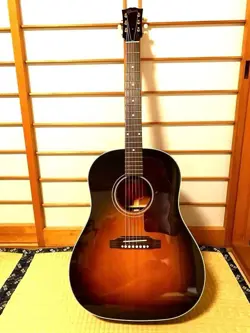 GIBSON CUSTOM SHOP 1960S J-45 ACOUSTIC GUITAR VINTAGE SUNBURST FROM JAPAN