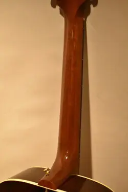 USED 12-STRING GUITAR