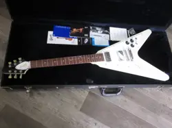 GIBSON USA 2015 FLYING V JAPAN LIMITED CLASSIC WHITE ELECTRIC GUITAR USED