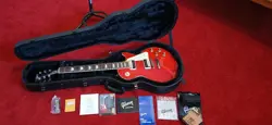 USA GIBSON LES PAUL CLASSIC TRANSLUCENT CHERRY ELECTRIC GUITAR 2021 W/HARD CASE