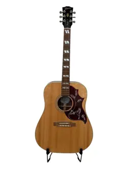 GIBSON HUMMINGBIRD ACOUSTIC GUITAR WITH HARD CASE USED EXCELLENT CONDITION