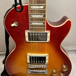GUITAR EXCELLENT CONDITION