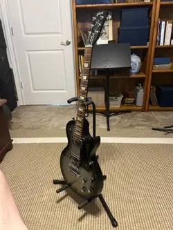 GIBSON LES PAUL STUDIO ELECTRIC GUITAR - EBONY