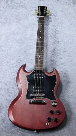 CHERRY 2009 USED