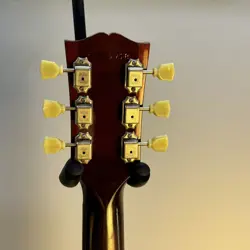 GIBSON ES-335 DOT SEMI-HOLLOW ELECTRIC GUITAR USED, EXCELLENT CONDITION