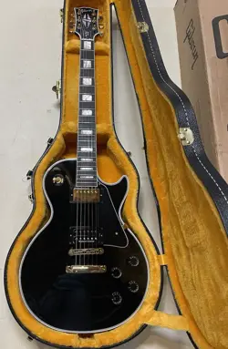 GIBSON LES PAUL CUSTOM BLACK