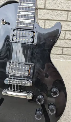 PAUL STUDIO GUITAR