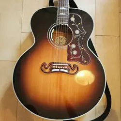 2017 ACOUSTIC GUITAR