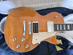 2013 GIBSON LES PAUL STANDARD AND CASE