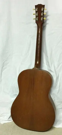 REGULAR NECK
