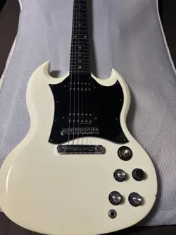 WORN WHITE NO.MG1131