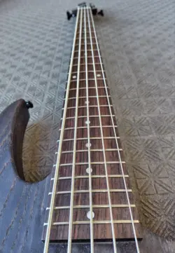 BASS 5STRINGS