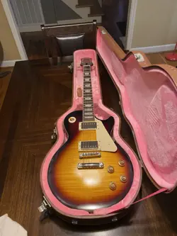 W/CASE TOBACCO BURST
