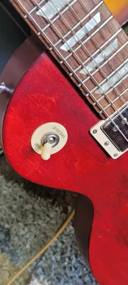 GIBSON STUDIO