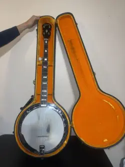 VINTAGE GIBSON MASTER TONE BANJO BEAUTIFUL CONDITION NO RESERVE!!