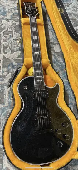 CUSTOM SPACE