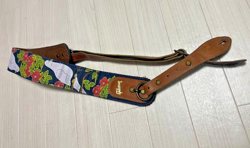 GIBSON THE DOVE PATTERN PREMIUM GUITAR STRAP
