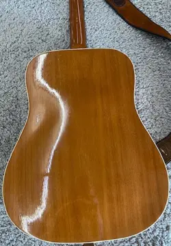 GUITAR IN EXCELLENT
