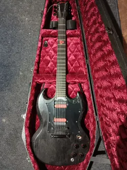 VOODOO GUITAR 2004
