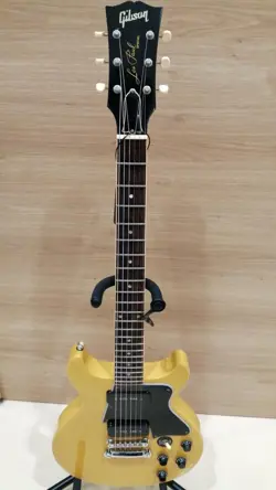 YELLOW 1960 STYLE