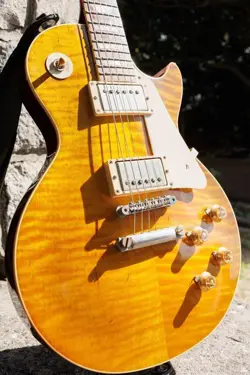 GIBSON CUSTOM SHOP 1959 LES PAUL STANDARD HISTORIC FROM JAPAN