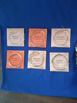 STRINGS SET