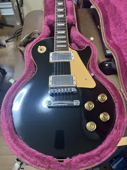 GIBSON STANDARD 1998 EBONY ELECTRIC GUITAR VINTAGE TONE HEAVY 4.9KG GOOD CONDIT