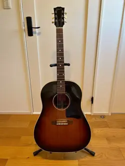GIBSON J45 SUNBURST