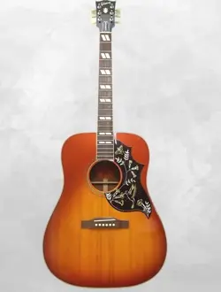 GIBSON 1996 HUMMINGBIRD VINTAGE ACOUSTIC GUITAR WITH ORIGINAL CASE