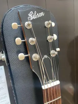 BODY ACOUSTIC GUITAR