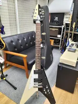 GIBSON RUDOLF SCHENKER FLYING V ELECTRIC GUITAR W/HARD CASE *LVK150