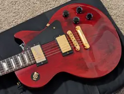 RED/GOLD HARDWARE W/GIG