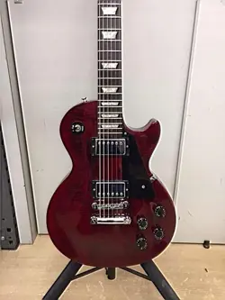 GIBSON LES PAUL STUDIO LES PAUL TYPE ELECTRIC GUITAR