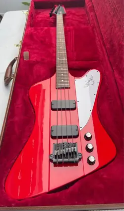 2018 GIBSON THUNDERBIRD IV IN BRIGHT CHERRY