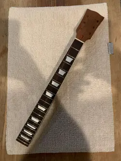 GIBSON STYLE GUITAR NECK (MAHOGANY)