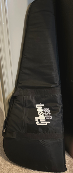 GENUINE GIBSON USA PADDED GIG BAG - LES PAUL OR SG GUITAR - EXCELLENT & CLEAN